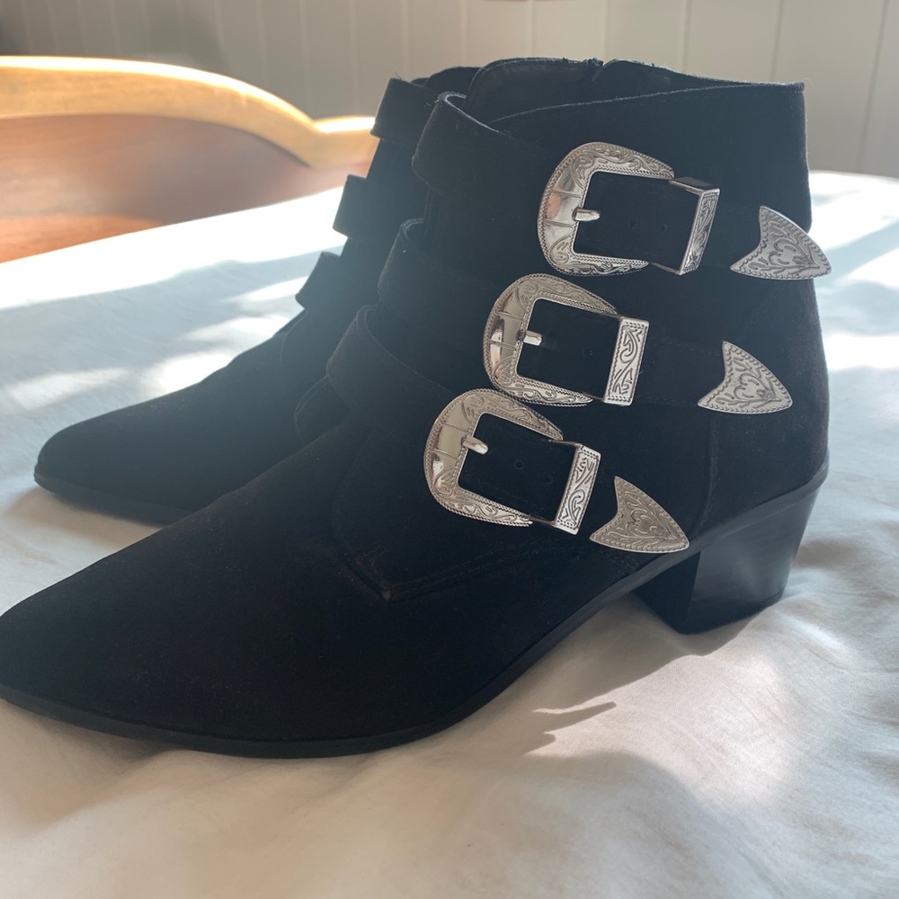 Buckle Black Booties